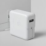 apple-Macbook-air-chargers-30W-USB-C-Power-Adapter